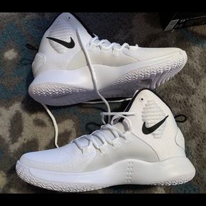Nike hyperdunk women’s basketball shoe
